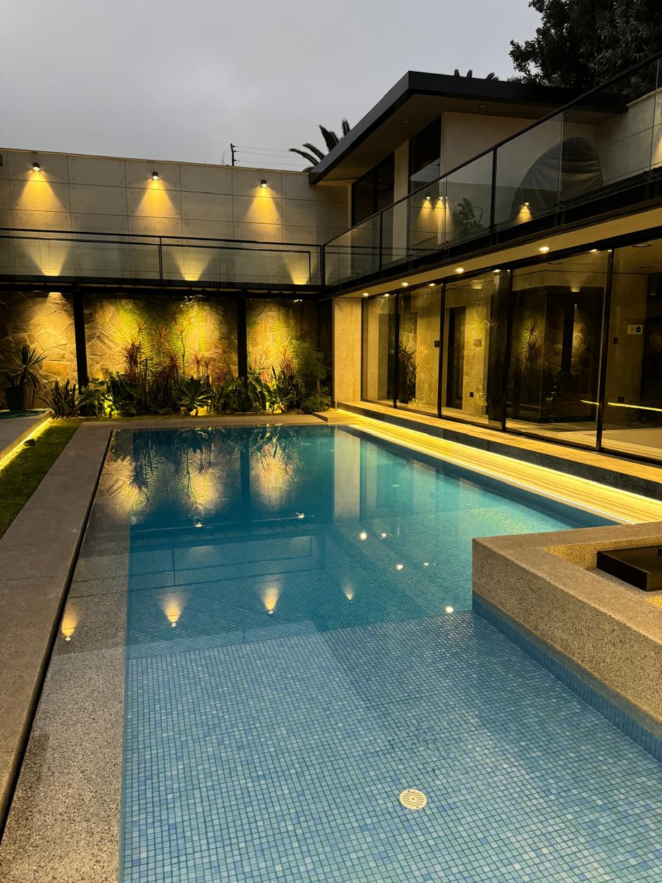 AUTOMATIZACIÓN RESIDENCIAL: TECNOLOGÍA QUE TRANSFORMA TU HOGAR